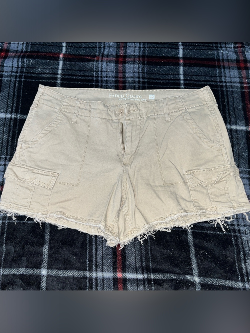 Vintage Faded Glory Beige Frayed Hem Women's Jean Cargo Shorts